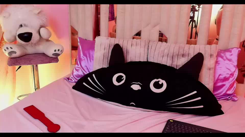 roxie_frox Webcam Star October 3, 2026