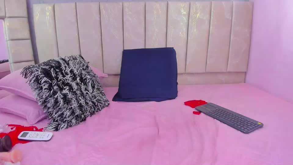 natasha_harlington Webcam Chat October 3, 2026