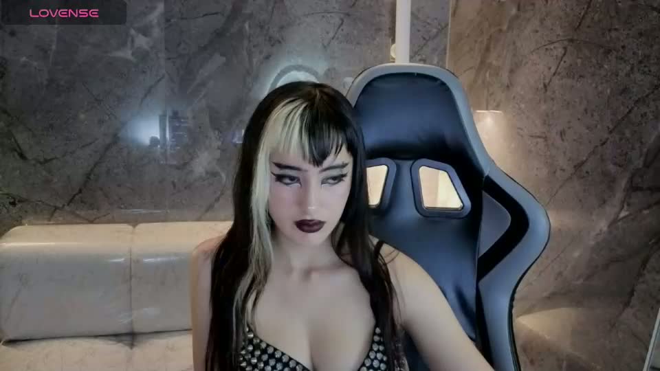 raven_t_ Webcam Chat October 3, 2026