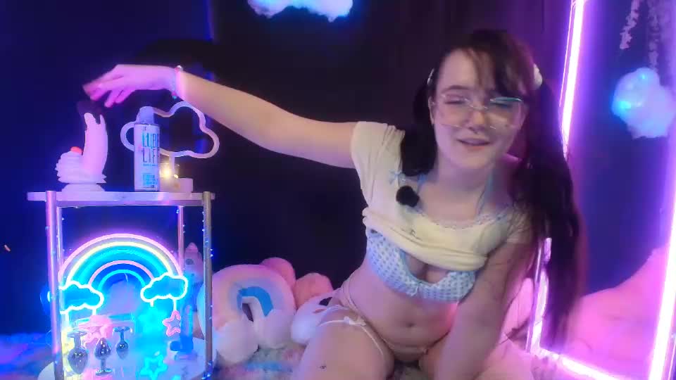 lilypaduwu Webcam Chat October 3, 2026