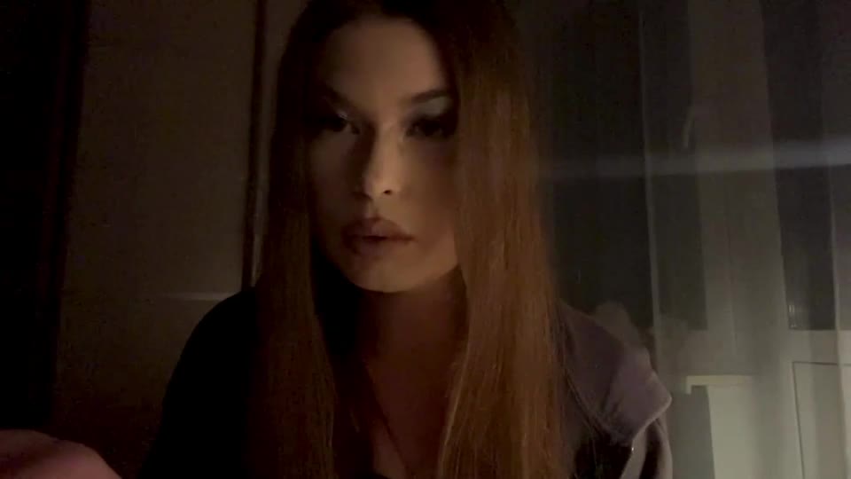 ilonasalyer Webcam Star October 4, 2026