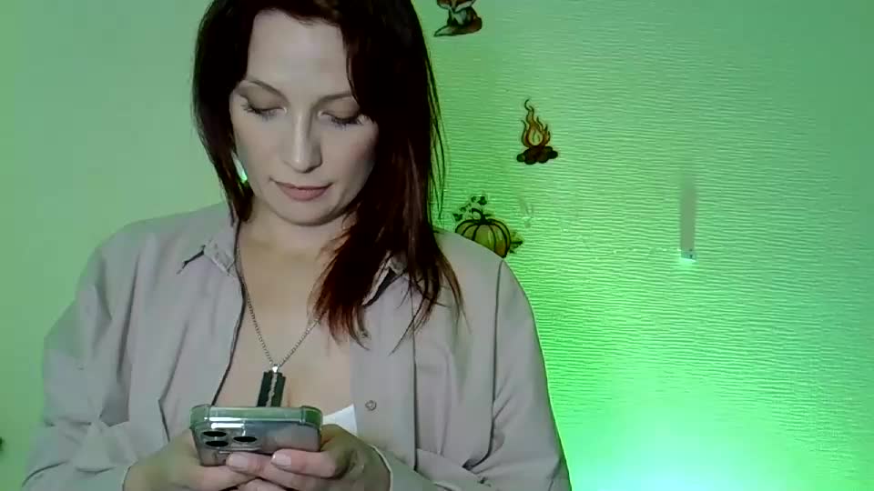 dina_luvv Webcam Chat October 4, 2026