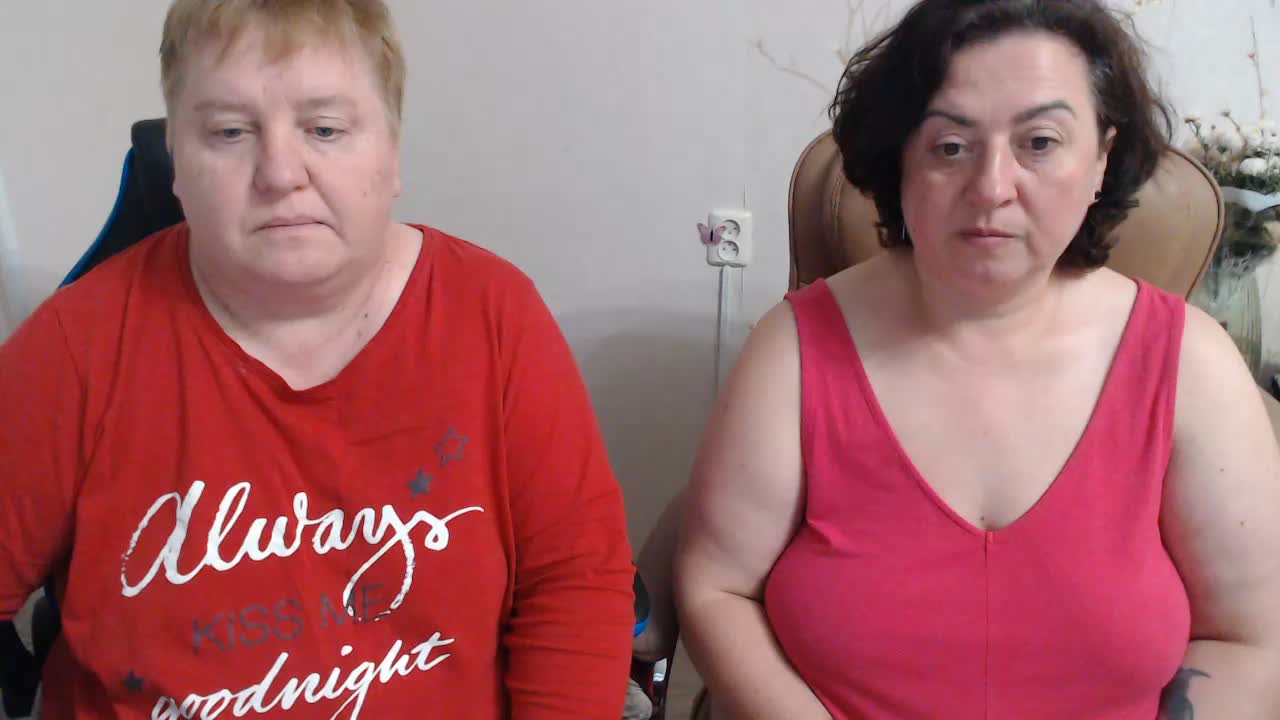 XMollyJaneEX Webcam Chat October 4, 2026