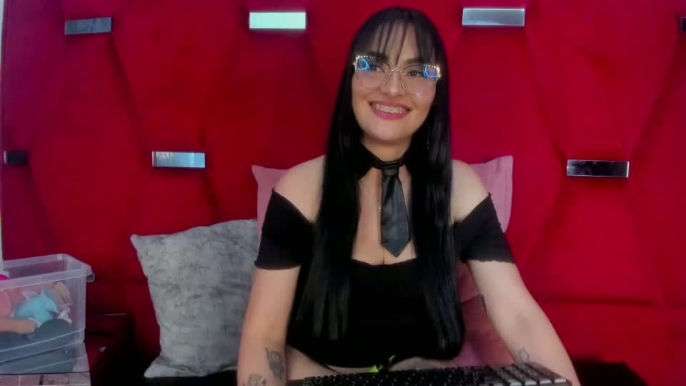 taylor_aura Webcam Chat October 4, 2026