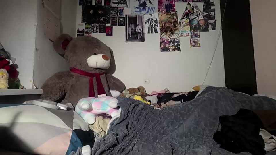 kiramako Webcam Chat October 4, 2026