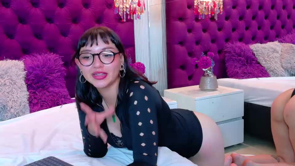 alizcameron Webcam Chat October 4, 2026