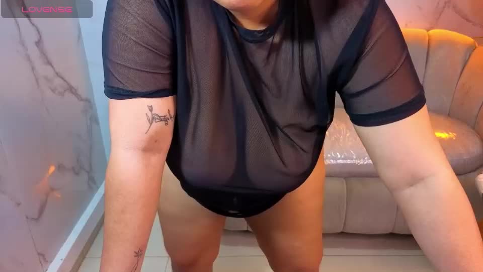 scarleett_tx Webcam Chat October 4, 2026