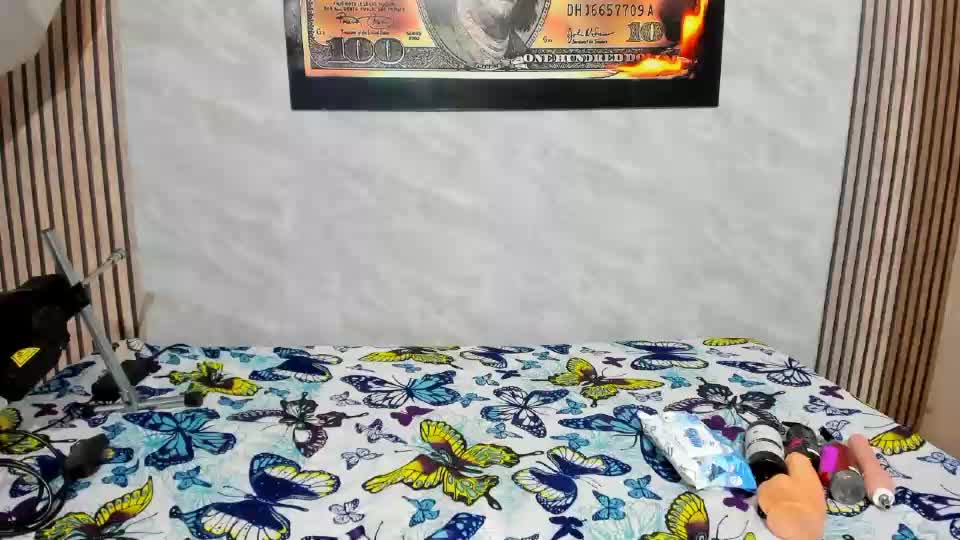 lily_blues Webcam Chat October 4, 2026