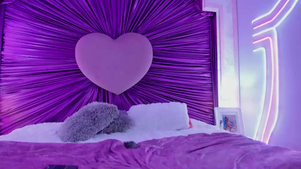 evelinmason Webcam Star October 4, 2026