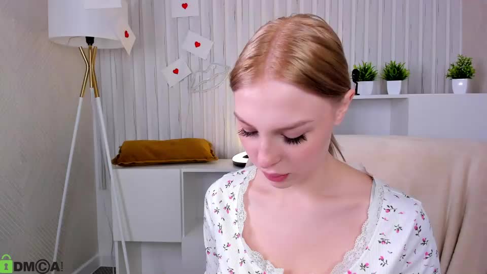 alice_taylori Webcam Chat October 4, 2026