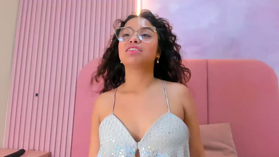 sharlotaura26 Webcam Star October 4, 2026