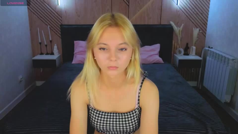 clara_schneider0 Webcam Star October 4, 2026