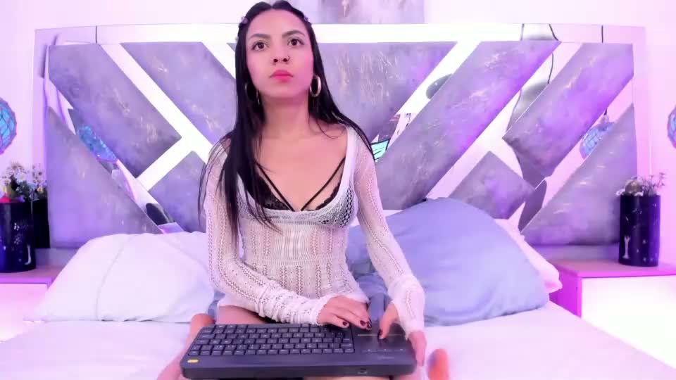 cherryhot33 Webcam Chat October 5, 2026