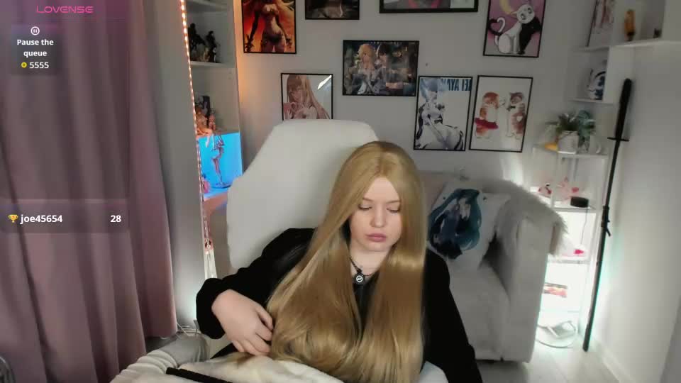 lenora_blossom Webcam Chat October 5, 2026