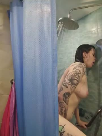 LazyTanukii Webcam Star October 5, 2026