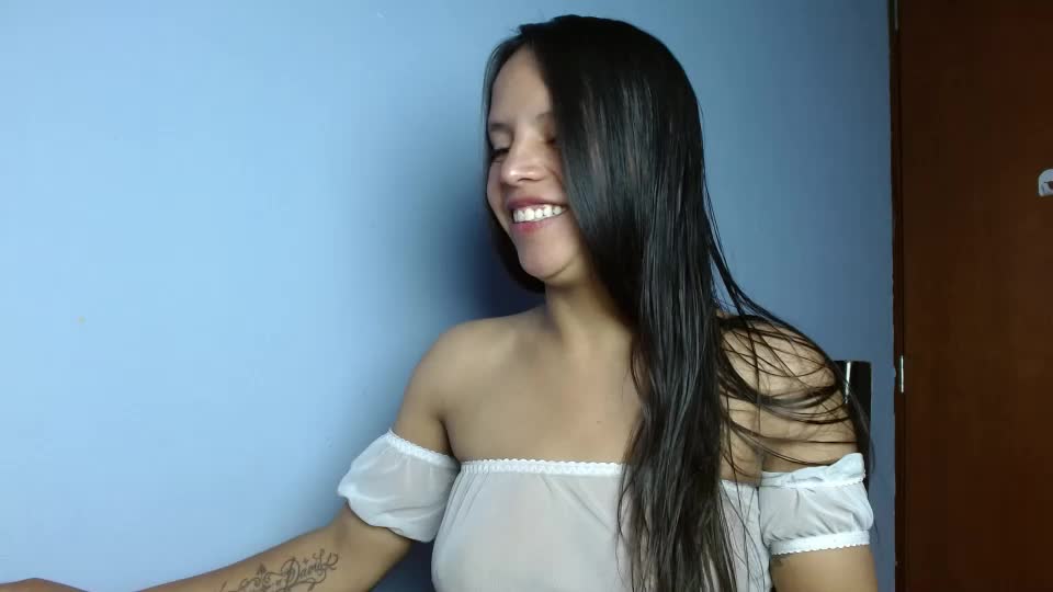 rose_fox2 Webcam Star October 5, 2026