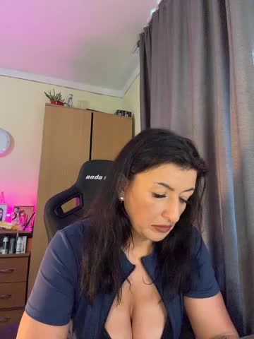 Hotangel75 Webcam Star October 5, 2026