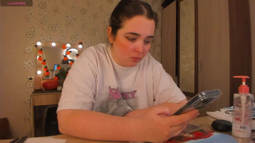 Alice_next_door Webcam Chat October 6, 2026