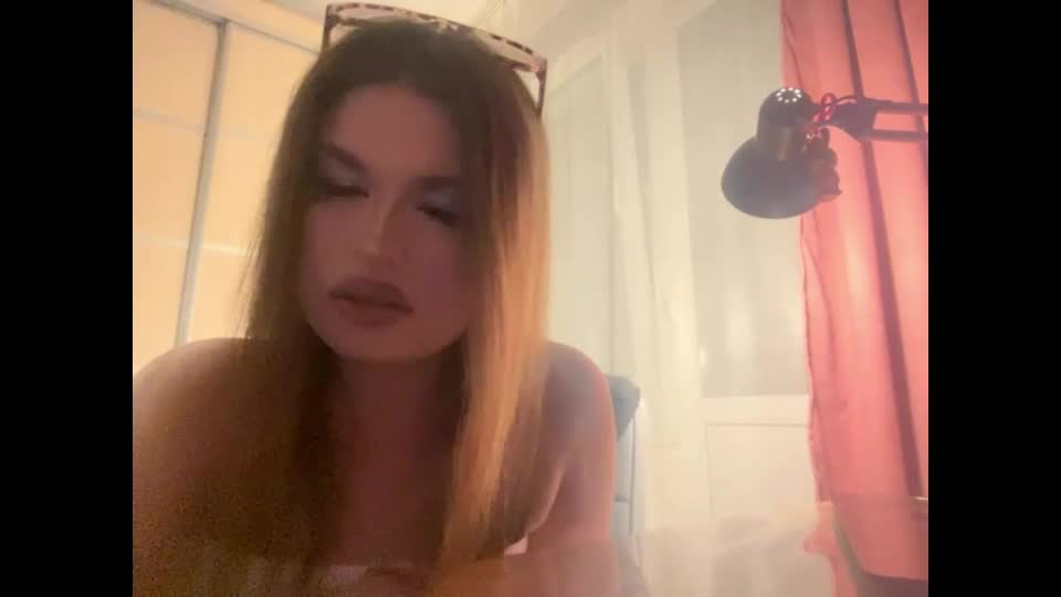 ilonasalyer Webcam Chat October 6, 2026