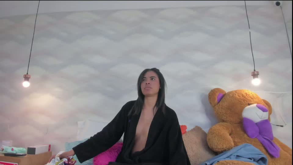 zelie_angels Webcam Chat October 6, 2026