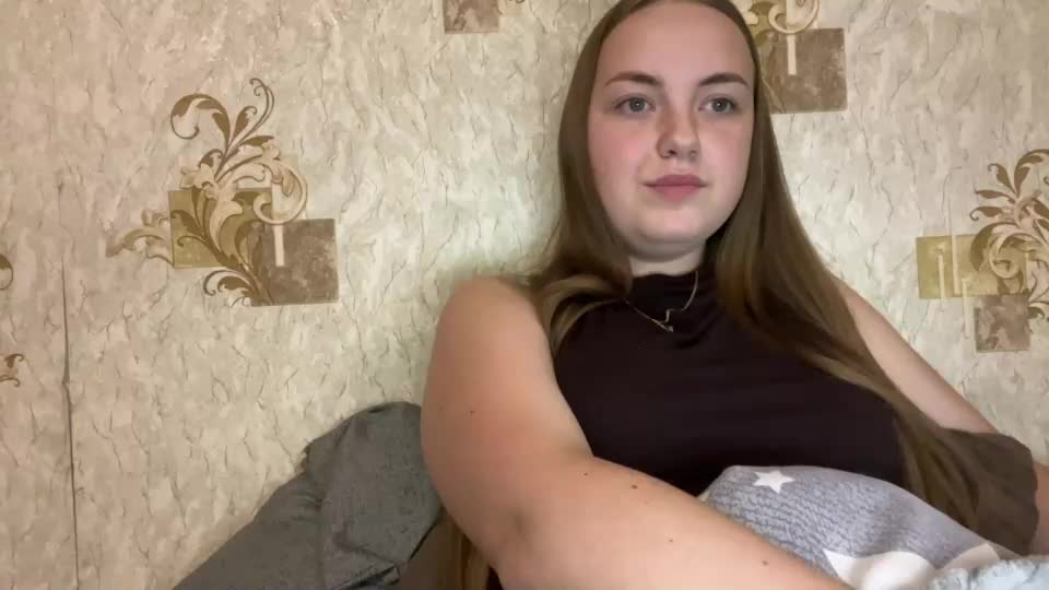 dreamygirl_1 Webcam Star October 6, 2026