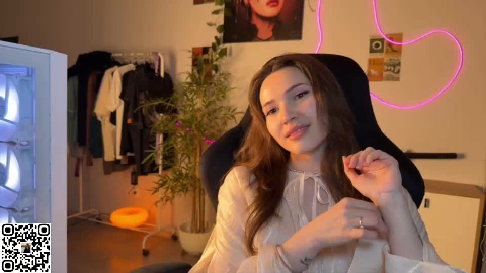 ginsyha Webcam Star October 6, 2026
