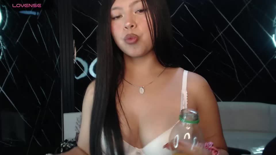 luna_dreamwet Webcam Chat October 6, 2026