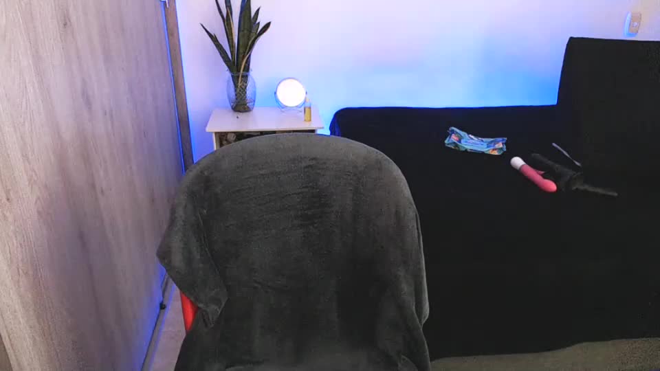 angel_black12 Webcam Star October 6, 2026