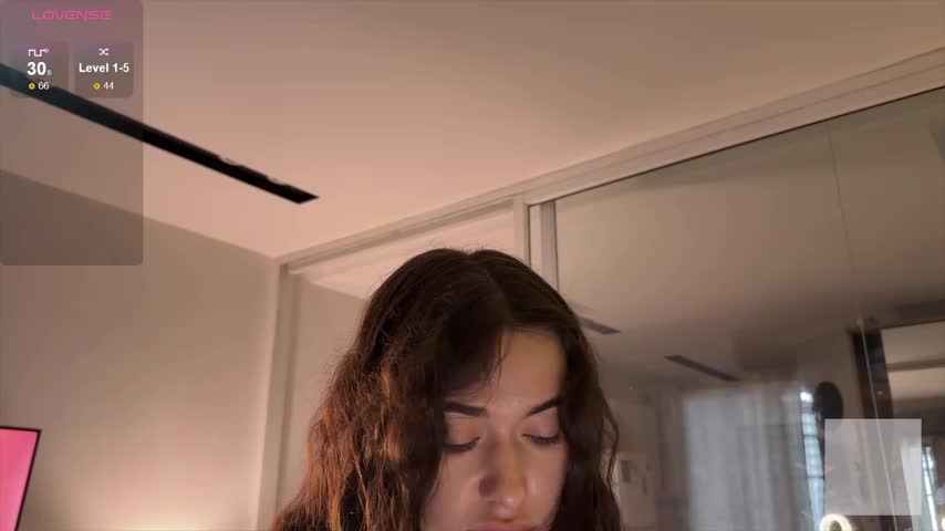 sadetuiningaa Webcam Star October 6, 2026