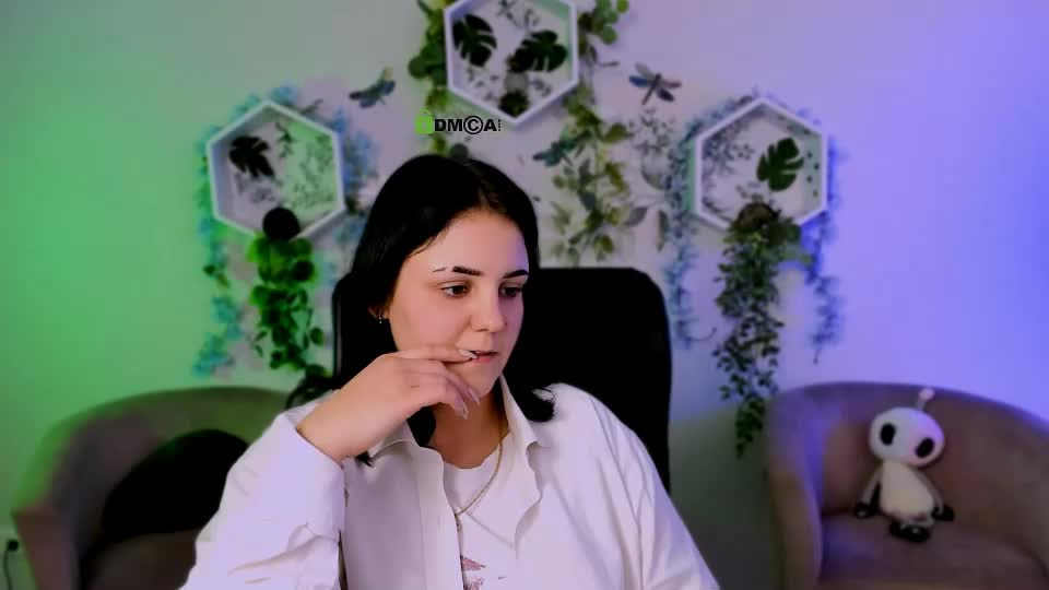 kimi_kisss Webcam Chat October 7, 2026