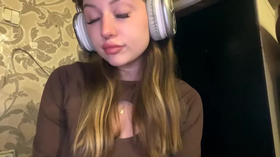 twilatompson Webcam Chat October 7, 2026