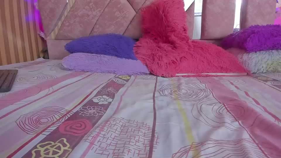 valery__moon__ Webcam Chat October 7, 2026