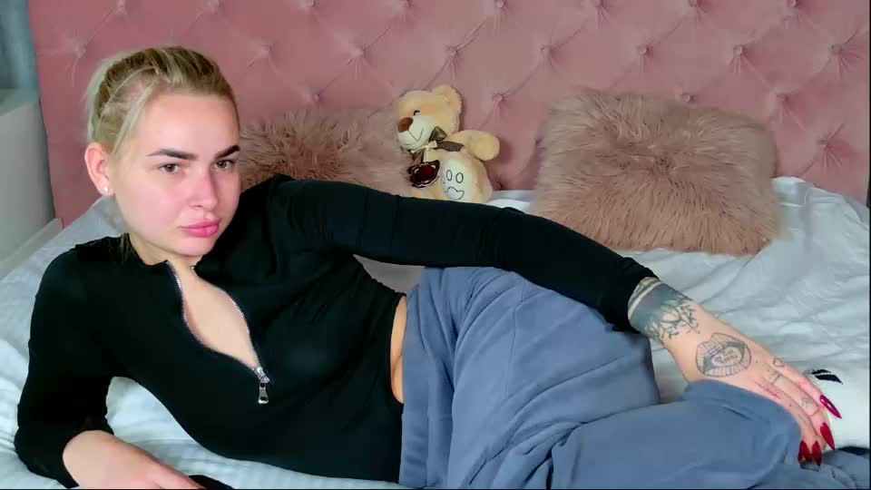 emmilive Webcam Chat October 7, 2026