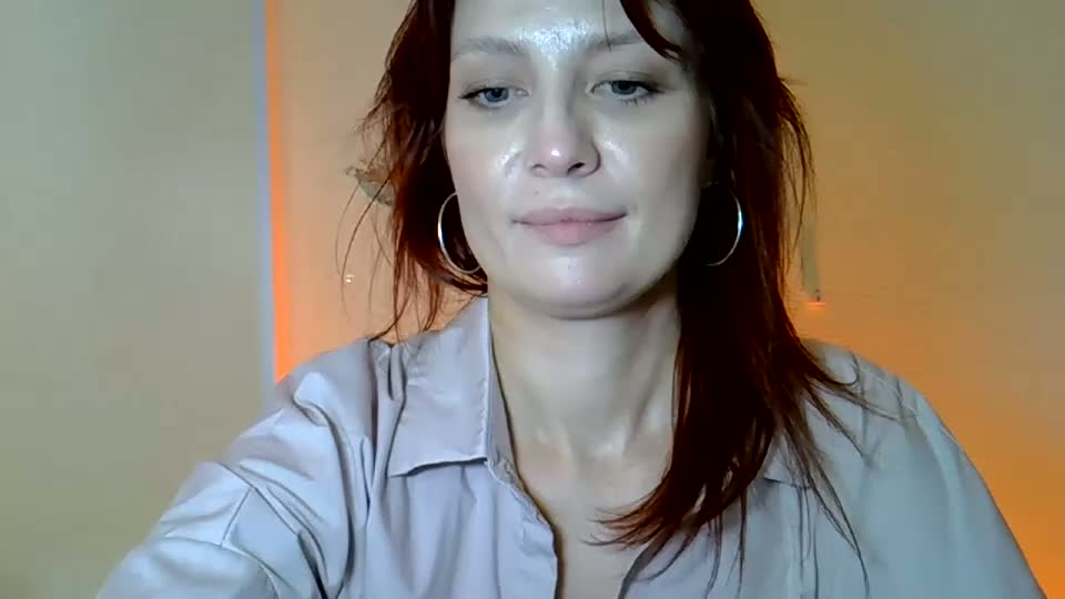 dina_luvv Webcam Star October 7, 2026