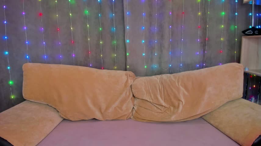 space_cowgirl Webcam Chat October 7, 2026