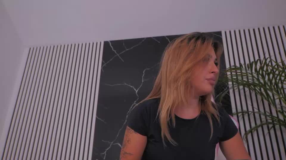 celineivory Webcam Star October 7, 2026