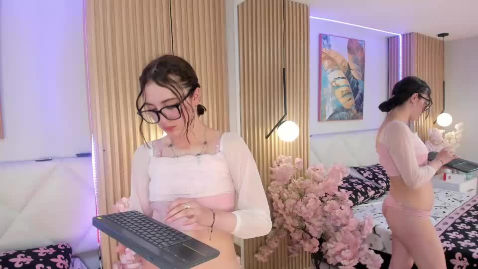 adeline__smith Webcam Chat October 7, 2026