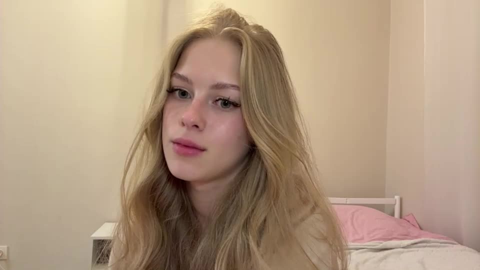nellweisenborn Webcam Star October 7, 2026