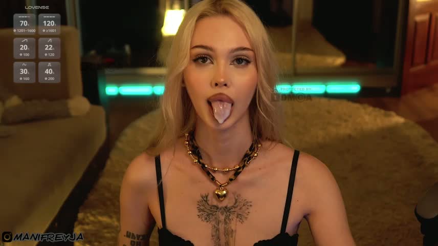 ManiFreyja Webcam Chat October 7, 2026
