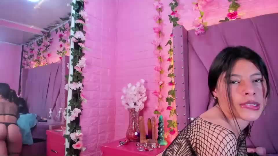 sasha_petite_ Webcam Chat October 7, 2026