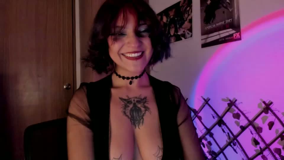 lucy_liww Webcam Chat October 7, 2026