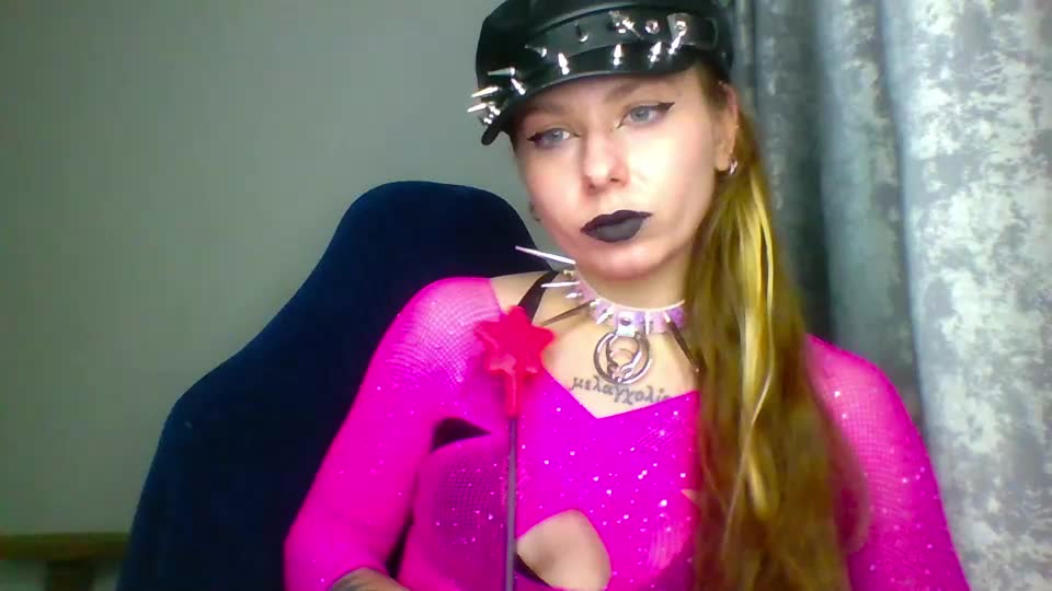 domna_linde Webcam Chat October 7, 2026