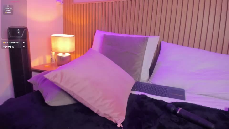 vane_secrets Webcam Star October 8, 2026