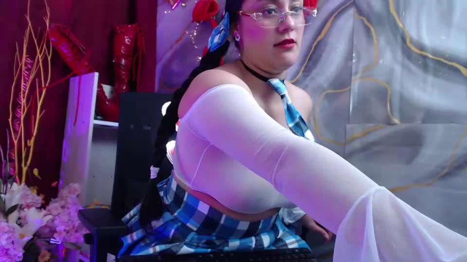cristalzafiro Webcam Chat October 8, 2026