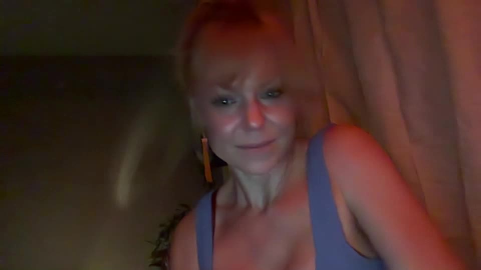 rosy_rouge Webcam Chat October 8, 2026