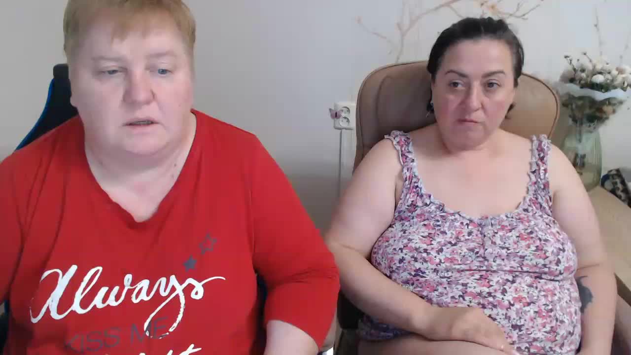 XMollyJaneEX Webcam Chat October 8, 2026