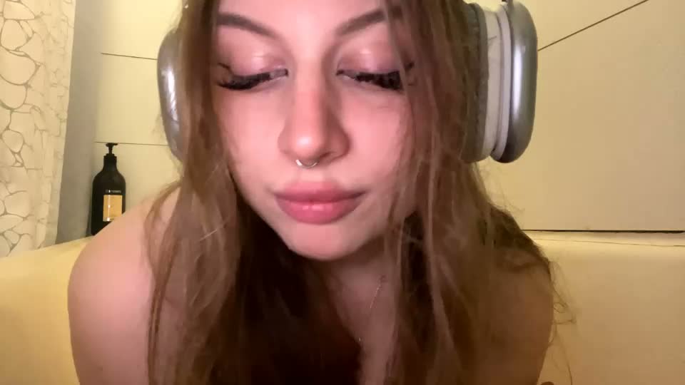 twilatompson Webcam Chat October 8, 2026