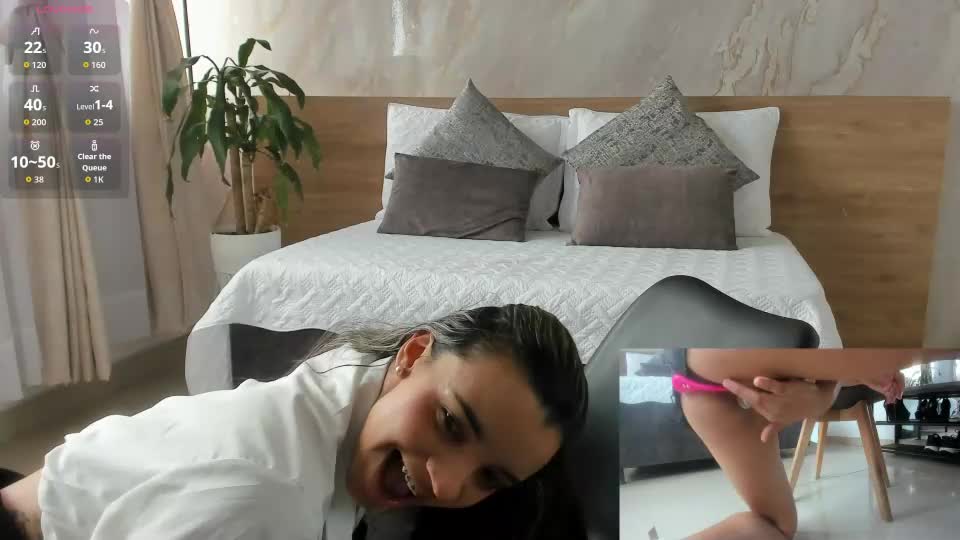 mila_star14 Webcam Chat October 9, 2026