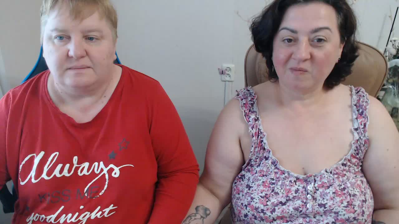 XMollyJaneEX Webcam Chat October 9, 2026