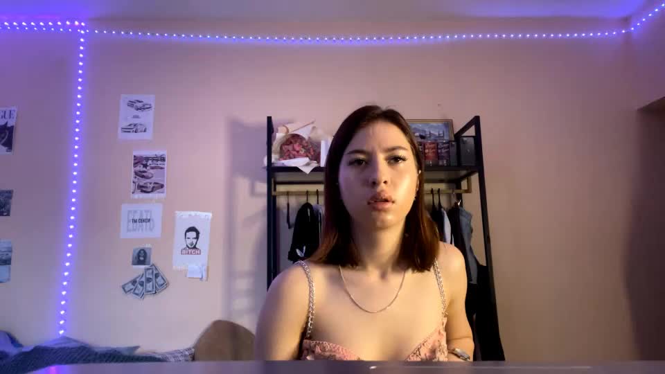 luluremlinger Webcam Star October 9, 2026
